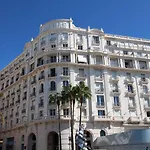 Cannes Croisette - Studio Au Calme Avec Terrasse