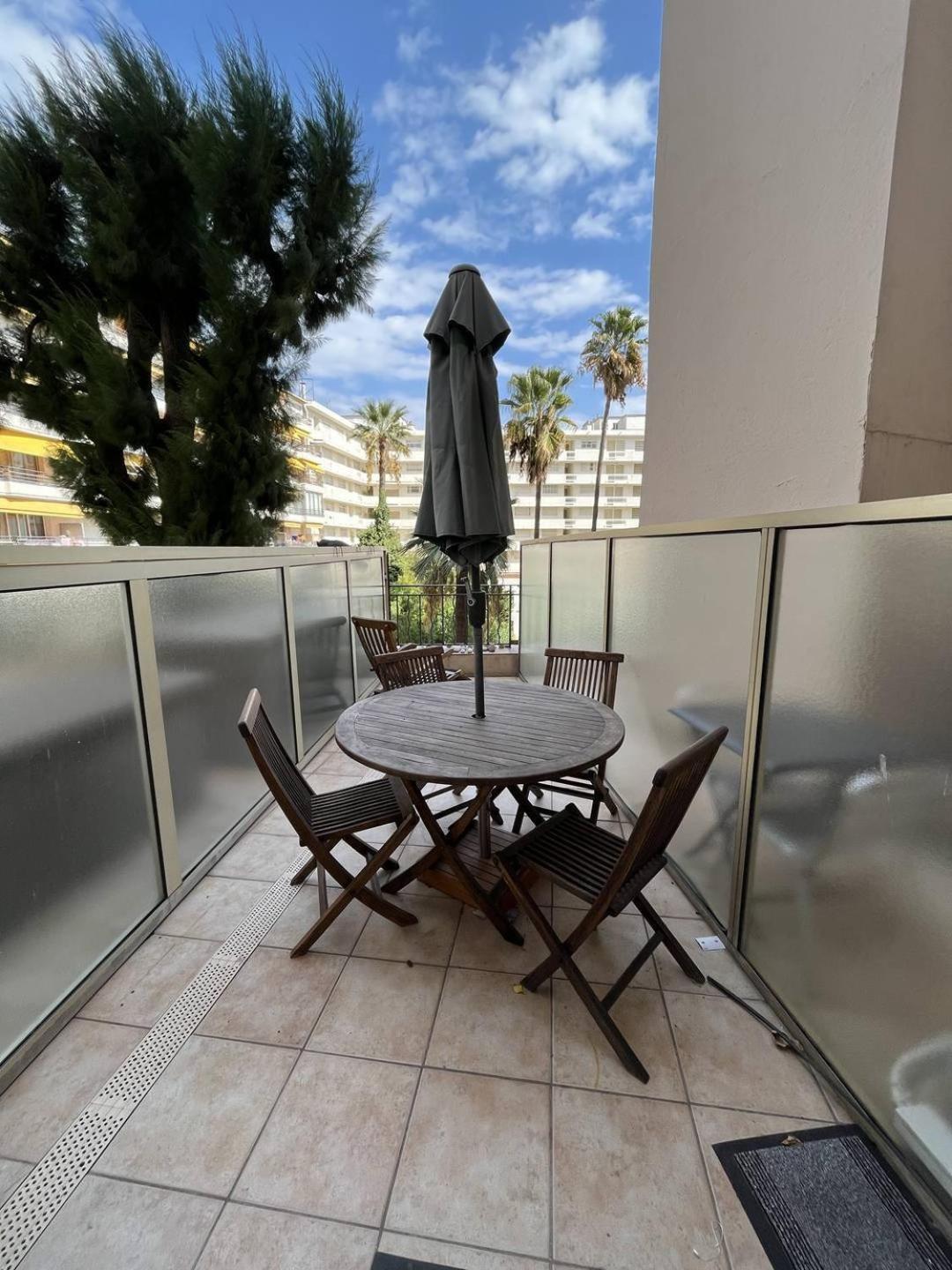 Appartement Croisette - Au Calme Avec Terrasse *